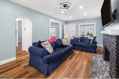 48 Laurel Ave, East Orange, NJ 07017 - Photo 4