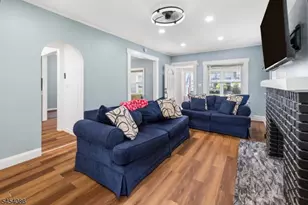 48 Laurel Ave, East Orange, NJ 07017 - Photo 4