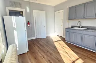 70 Jackson Ave, North Plainfield, NJ 07060 - Photo 2