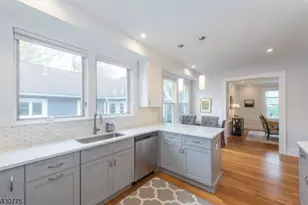 238 Park St, Montclair, NJ 07042 - Photo 4