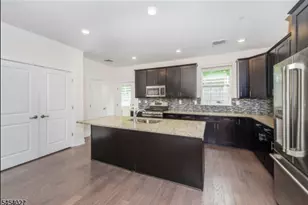 712 Parkview Ln, Rockaway Township, NJ 07866 - Photo 4
