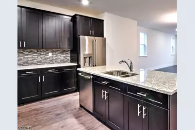 712 Parkview Ln, Rockaway Township, NJ 07866 - Photo 2