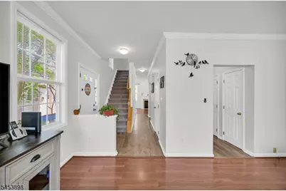 200 Barringer Dr, Nutley, NJ 07110 - Photo 4