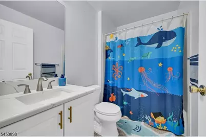 200 Barringer Dr, Nutley, NJ 07110 - Photo 20