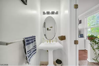 200 Barringer Dr, Nutley, NJ 07110 - Photo 12