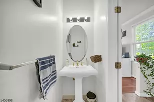 200 Barringer Dr, Nutley, NJ 07110 - Photo 12