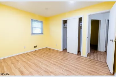 640 Warfield Rd, North Plainfield, NJ 07063 - Photo 12