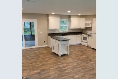 52 Lounsberry Hollow Rd, Vernon, NJ 07461 - Photo 2