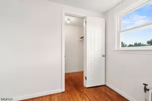 49 Livingston Ave, Lyndhurst Township, NJ 07071 - Photo 30