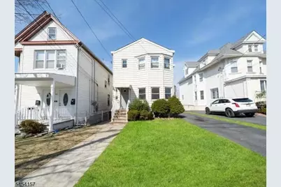 49 Livingston Ave, Lyndhurst Township, NJ 07071 - Photo 4