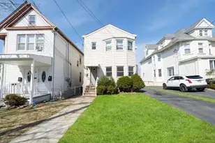 49 Livingston Ave, Lyndhurst Township, NJ 07071 - Photo 4