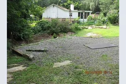 4 Mohawk Trl, Hopatcong, NJ 07821 - Photo 4