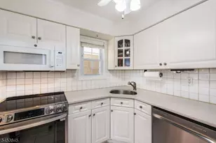 81 Brandywyne Dr, Florham Park, NJ 07932 - Photo 8