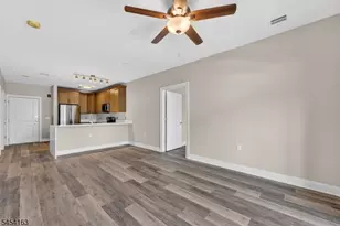 7 Theta Dr, Vernon Twp., NJ 07462 - Photo 4