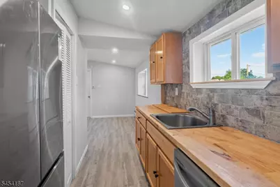 229 Parkinson Ave, Hamilton Township, NJ 08610 - Photo 22