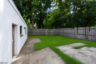 229 Parkinson Ave, Hamilton Township, NJ 08610 - Photo 44