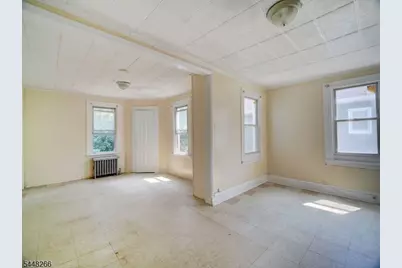 22 Kensington Pl, East Orange, NJ 07017 - Photo 30