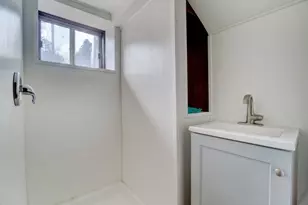 22 Kensington Pl, East Orange, NJ 07017 - Photo 20