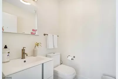 877 Park Ave, Elizabeth, NJ 07208 - Photo 16