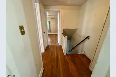 671 Crescent Dr, Bound Brook, NJ 08805 - Photo 8