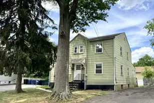 671 Crescent Dr, Bound Brook, NJ 08805 - Photo 1