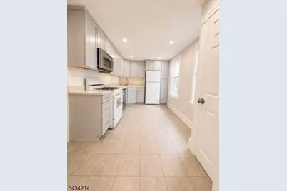 415 E Union Ave #2, Bound Brook, NJ 08805 - Photo 2