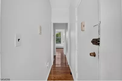 540 Bramhall Ave, Jersey City, NJ 07304 - Photo 14