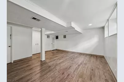8 Martin Rd, Verona, NJ 07044 - Photo 16