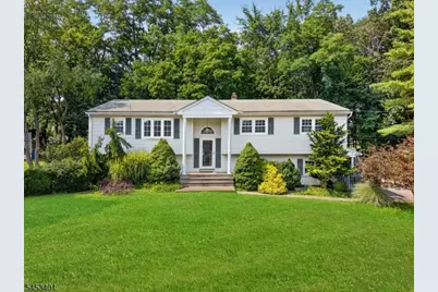 13 Friar Way, Wayne, NJ 07470 - Photo 2
