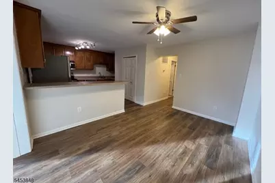 42 Burlington Ct, Hamburg, NJ 07419 - Photo 8