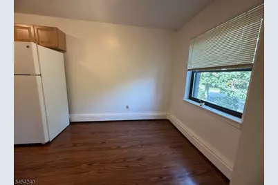 16 Roosevelt Pl #B3, Montclair Twp., NJ 07042 - Photo 4