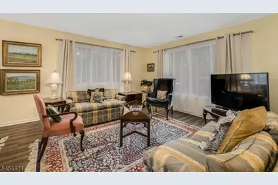 101 Westchester Ter, Clinton Township, NJ 08801 - Photo 4