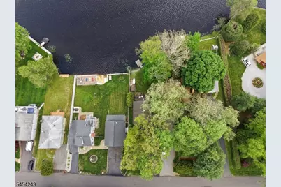 32 W Lakeview Trl, Jefferson Township, NJ 07885 - Photo 22