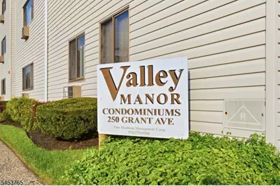 250 Grant Ave #5, Lyndhurst Township, NJ 07071 - Photo 1