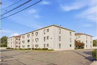 250 Grant Ave #5, Lyndhurst Township, NJ 07071 - Photo 4