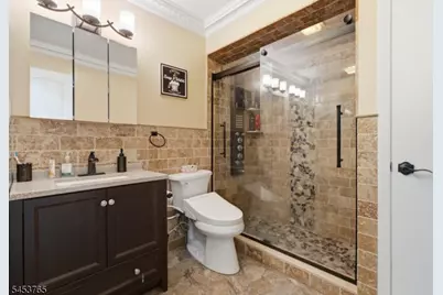 250 Grant Ave #5, Lyndhurst Township, NJ 07071 - Photo 18