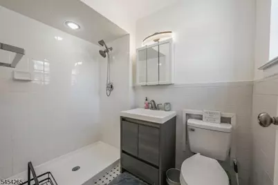 45 Wilfred St #19, West Orange Township, NJ 07052 - Photo 4