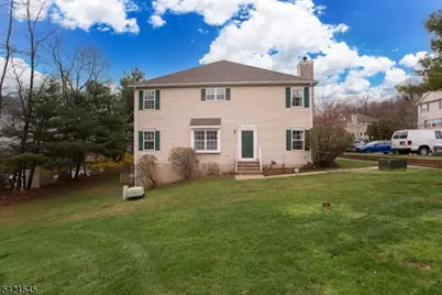109 Tallwood Ln, Green Brook Township, NJ 08812 - Photo 2