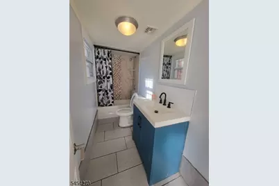12 Thomas St, Newark, NJ 07114 - Photo 6
