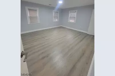 12 Thomas St, Newark, NJ 07114 - Photo 8