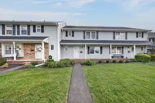 103 Columbia Common, Hillsborough Township, NJ 08844 - Photo 2