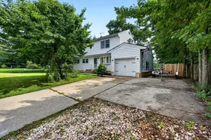 20 Thompson Ave, Woodbridge Township, NJ 08863 - Photo 4