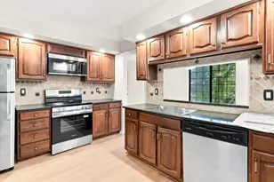 19 G Foxwood Dr, Morris Plains, NJ 07950 - Photo 1