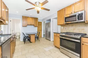 70-12 N Willow St, Montclair Twp., NJ 07042 - Photo 10