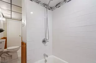 241 E Central Ave, Alpha, NJ 08865 - Photo 18