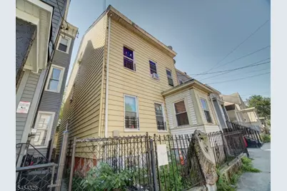 39 Hillman St, Paterson, NJ 07522 - Photo 2
