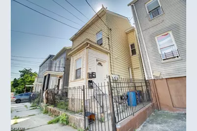 39 Hillman St, Paterson, NJ 07522 - Photo 1