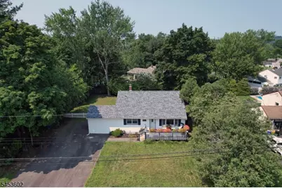 18 Arthur Rd, Lincoln Park, NJ 07035 - Photo 2