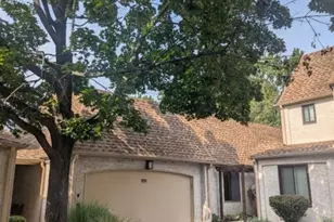 120 Park Gate Dr, Edison Twp., NJ 08820 - Photo 1