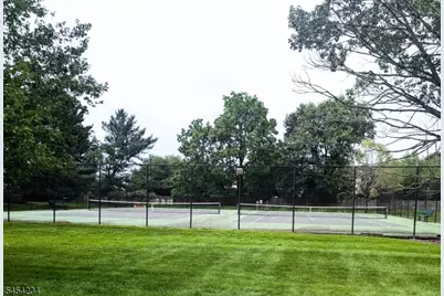 120 Park Gate Dr, Edison Twp., NJ 08820 - Photo 22